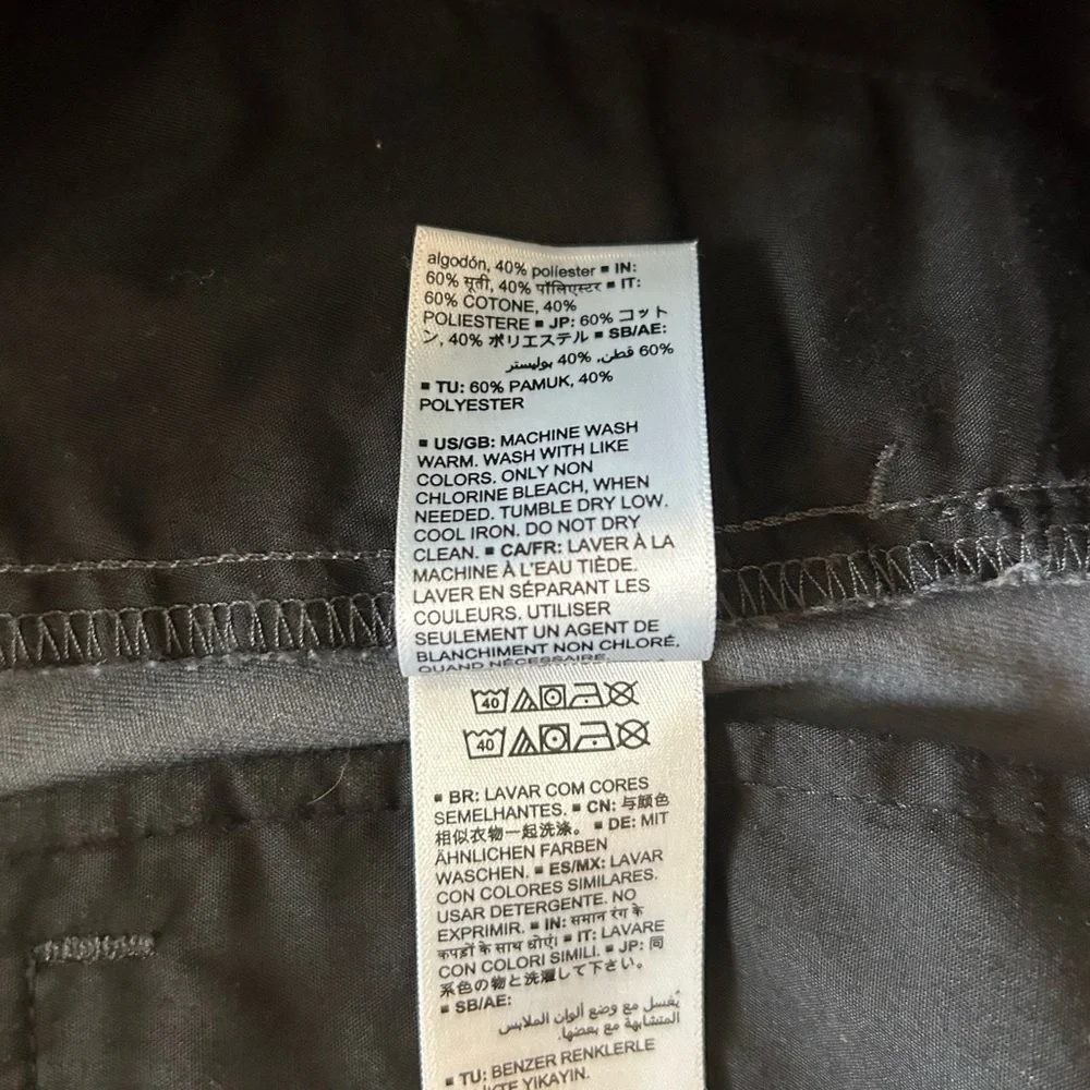 Amazon Essentials Men's Dark Gray Flat Front‎ Chinos Size 30 x 32